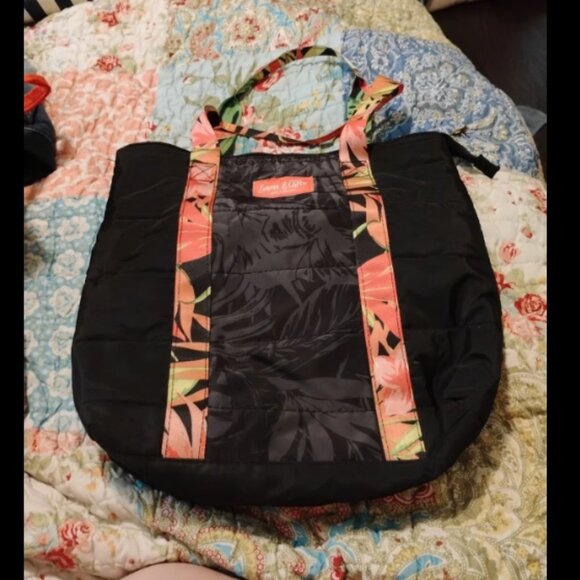 Emma & Chloe Black Tropical Quilted Zip Up Tote Bag - Picture 5 of 10